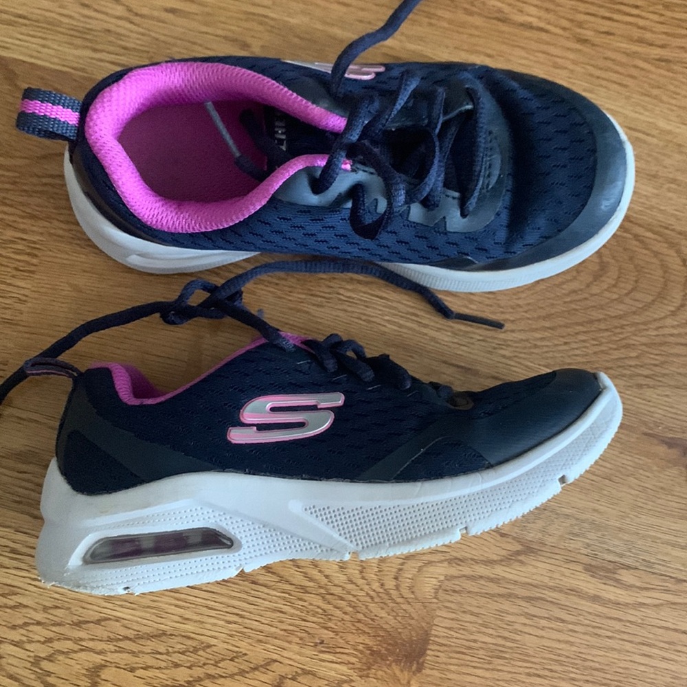 Girl Skechers shoes